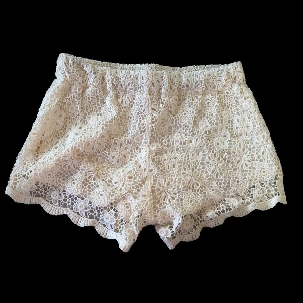 Juniors Medium (7-9) NOBO Eggshell White Cotton Floral Shorts - Picture 2 of 4